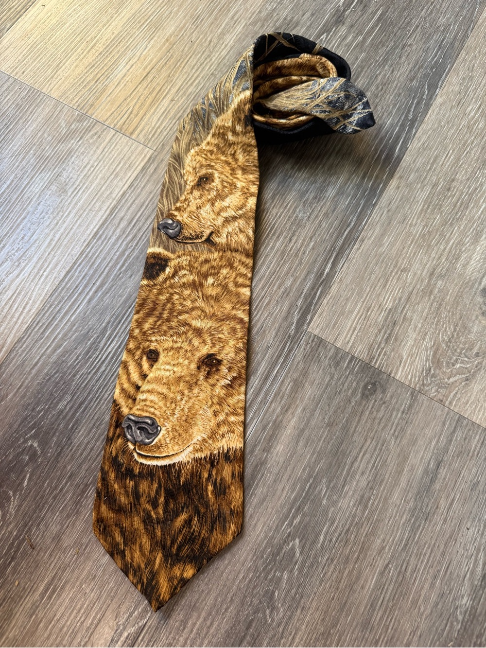 Vintage 1995 Men's Brown Bear Print Silk Tie Endangered Species
